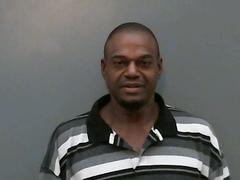 Mugshot of Davis, Tracy L